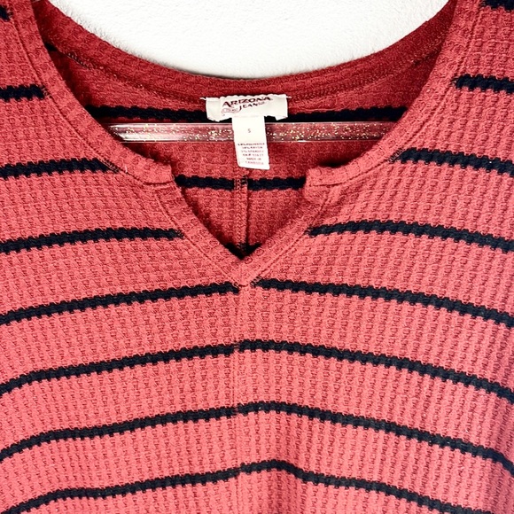 ARIZONA | 🐅 Orange & Black Striped Thermal-Style Long-Sleeved Sweater - Picture 6 of 10